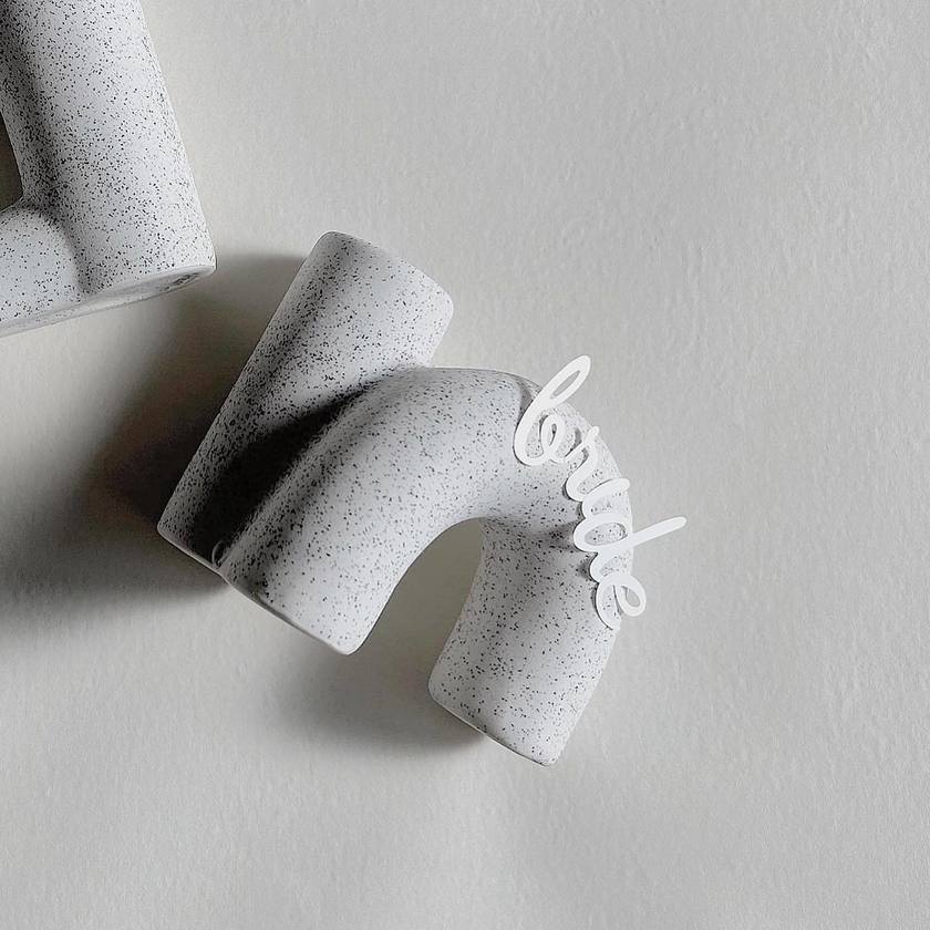 Trendy and stylish 🤍 7 real handmade 【Reception Signs】 by brides 🪽にて紹介している画像