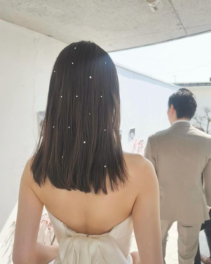 Recent Trends Made Clear! A Comprehensive Guide to Popular and Desired Bridal Hair Arrangements for 2024*にて紹介している画像