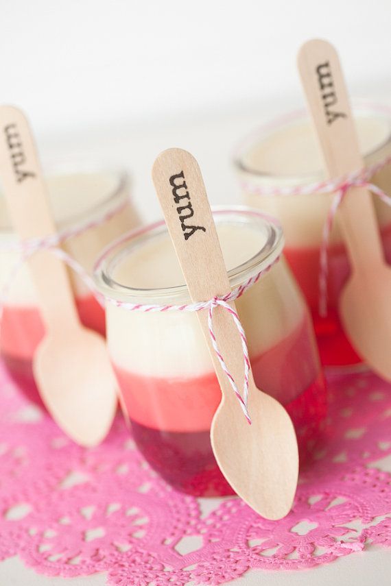 Perfect for a Sweets Buffet: A Collection of Adorable Glass Desserts ♡にて紹介している画像