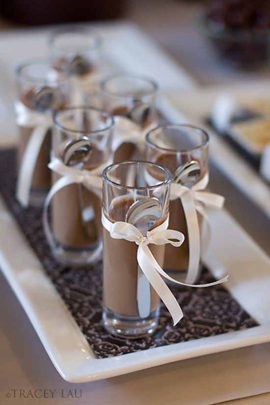 Perfect for a Sweets Buffet: A Collection of Adorable Glass Desserts ♡にて紹介している画像