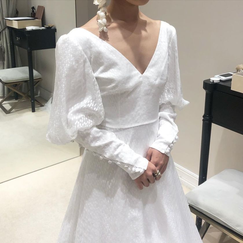 Catherine, the Duchess of Cambridge, also loves the British brand "safiyaa." Where can I rent their wedding dresses?にて紹介している画像