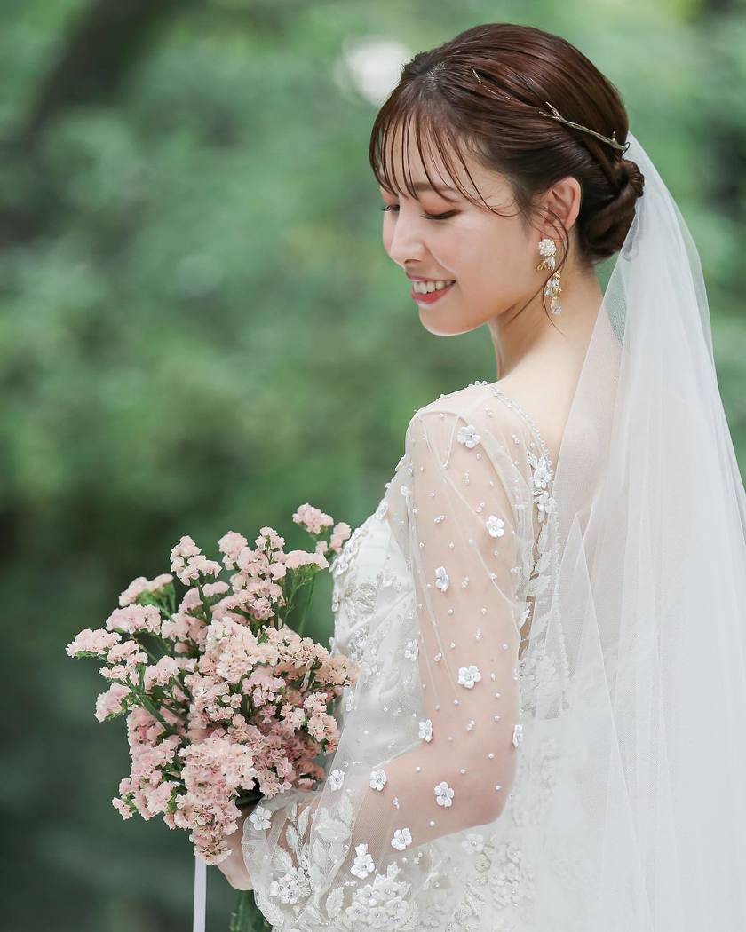A Wedding Bouquet Special Featuring the Cute and Fluffy Starches that Will Naturally Turn into Dried Flowers♡にて紹介している画像
