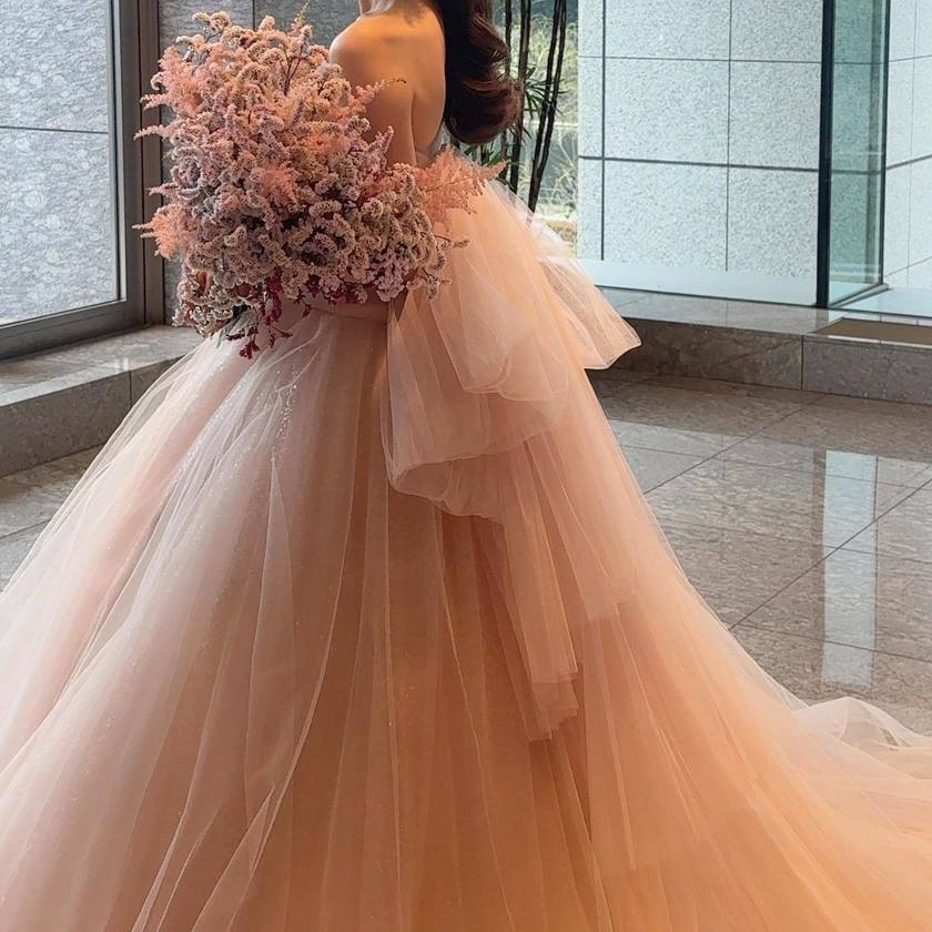 A Wedding Bouquet Special Featuring the Cute and Fluffy Starches that Will Naturally Turn into Dried Flowers♡にて紹介している画像