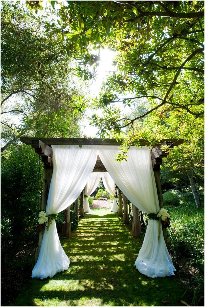 Fluffy and Heartfelt: The Ideal Wedding Venue with Curtains for Today's Brides＊にて紹介している画像