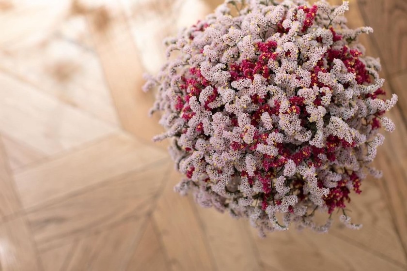 A Wedding Bouquet Special Featuring the Cute and Fluffy Starches that Will Naturally Turn into Dried Flowers♡にて紹介している画像