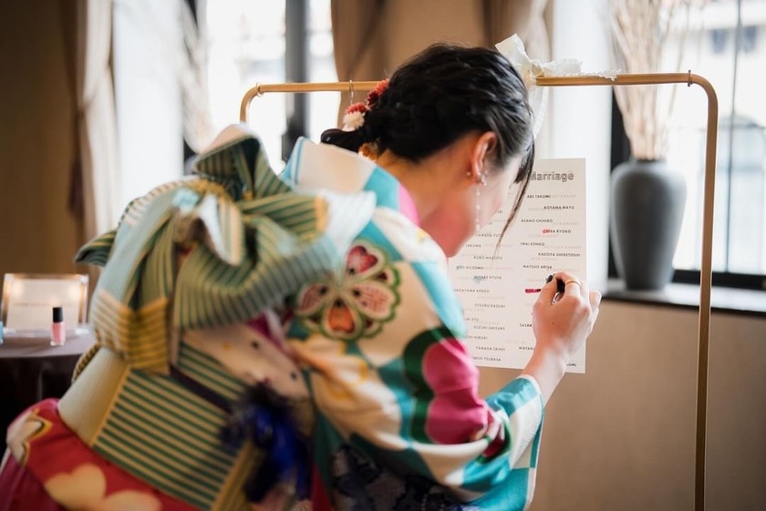 네일리스트와 화장품 브랜드에서 일하는 분들에게도♡ 매니큐어로 웨딩 캔버스를 만드는 것이 새롭다💅にて紹介している画像