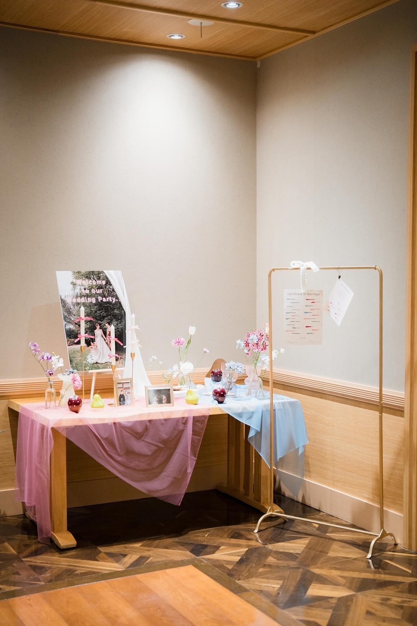 네일리스트와 화장품 브랜드에서 일하는 분들에게도♡ 매니큐어로 웨딩 캔버스를 만드는 것이 새롭다💅にて紹介している画像