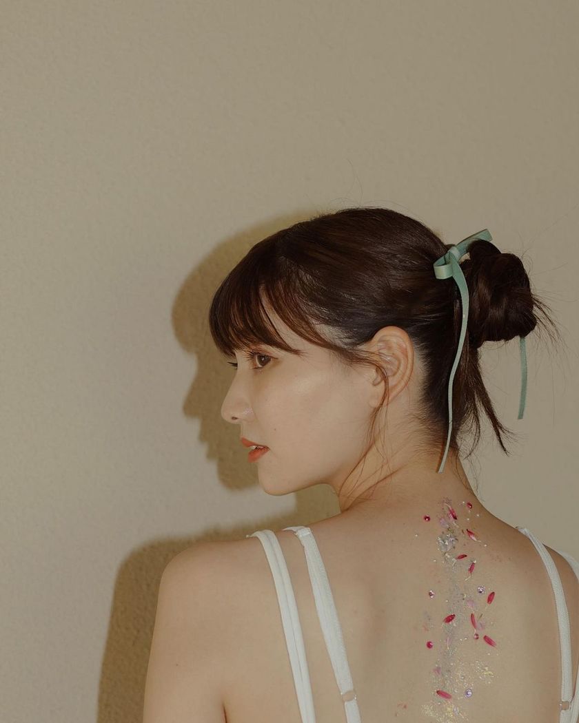 Adorning with Flowers 🌸 A Special Feature on Brides who Recently Opted for Popular 【Body Flowers】 🌼にて紹介している画像