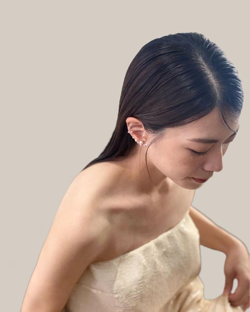 Where would you like to apply it? A collection of "Body Pearl" arrangements using pearls on the back, shoulders, and décolletage.にて紹介している画像