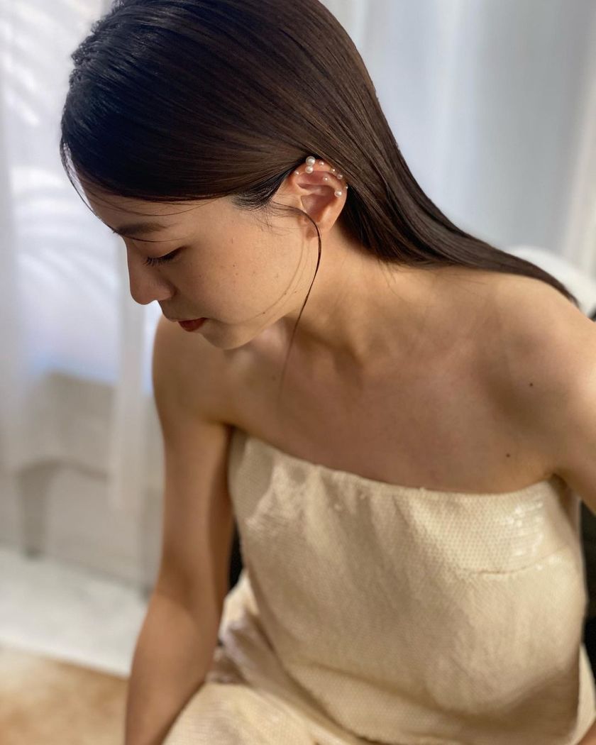 Where would you like to apply it? A collection of "Body Pearl" arrangements using pearls on the back, shoulders, and décolletage.にて紹介している画像