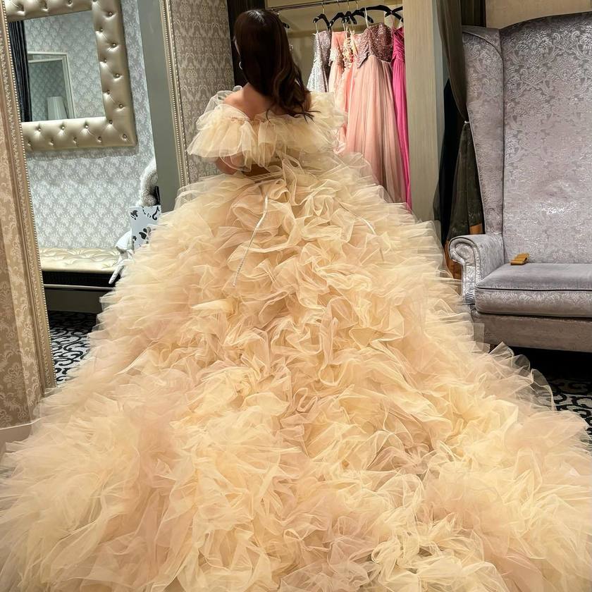 A summary of brands that have the yellow fluffy and fuzzy dress, also known as the chick dress. 🐤にて紹介している画像