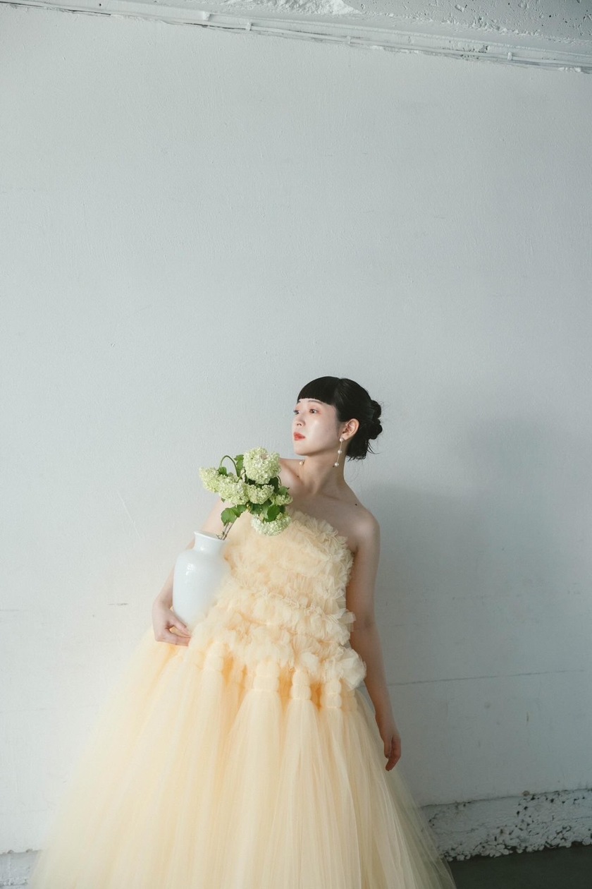 A summary of brands that have the yellow fluffy and fuzzy dress, also known as the chick dress. 🐤にて紹介している画像