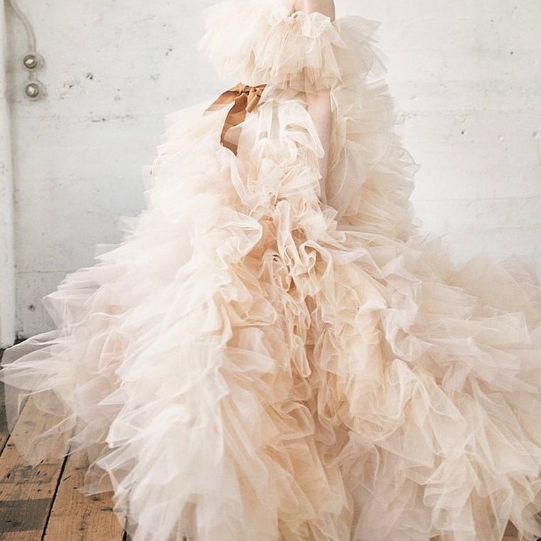 A summary of brands that have the yellow fluffy and fuzzy dress, also known as the chick dress. 🐤にて紹介している画像