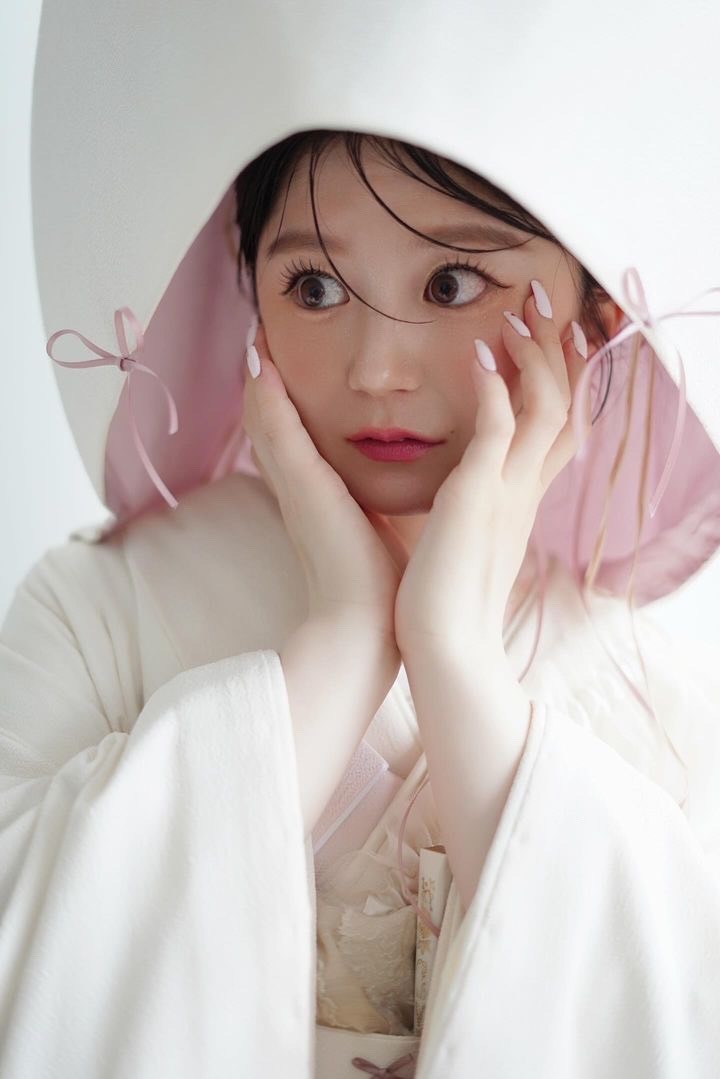 トレンドは和装にも♡白無垢に【リボン】をつけるのが新しくて流行るかも🎀にて紹介している画像