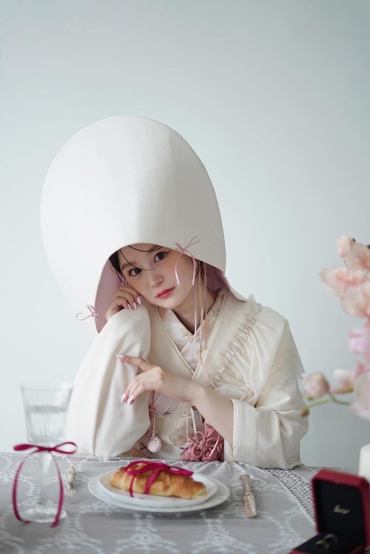 トレンドは和装にも♡白無垢に【リボン】をつけるのが新しくて流行るかも🎀にて紹介している画像