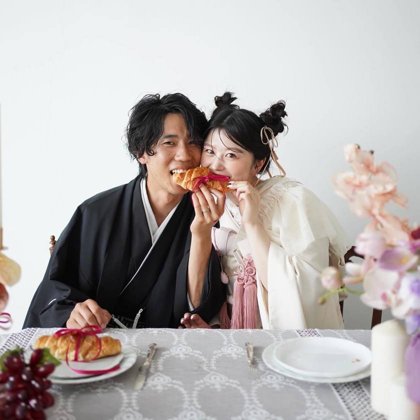 トレンドは和装にも♡白無垢に【リボン】をつけるのが新しくて流行るかも🎀にて紹介している画像