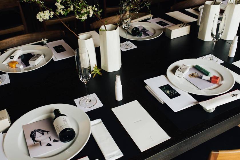 Display all the gifts on one plate 🍽️ The idea of the "gift plate" is fresh and innovative 👏🏻にて紹介している画像