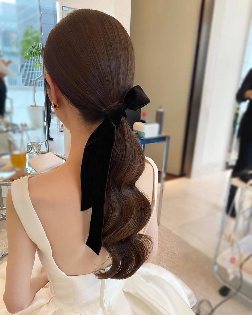 Recent Trends Made Clear! A Comprehensive Guide to Popular and Desired Bridal Hair Arrangements for 2024*にて紹介している画像