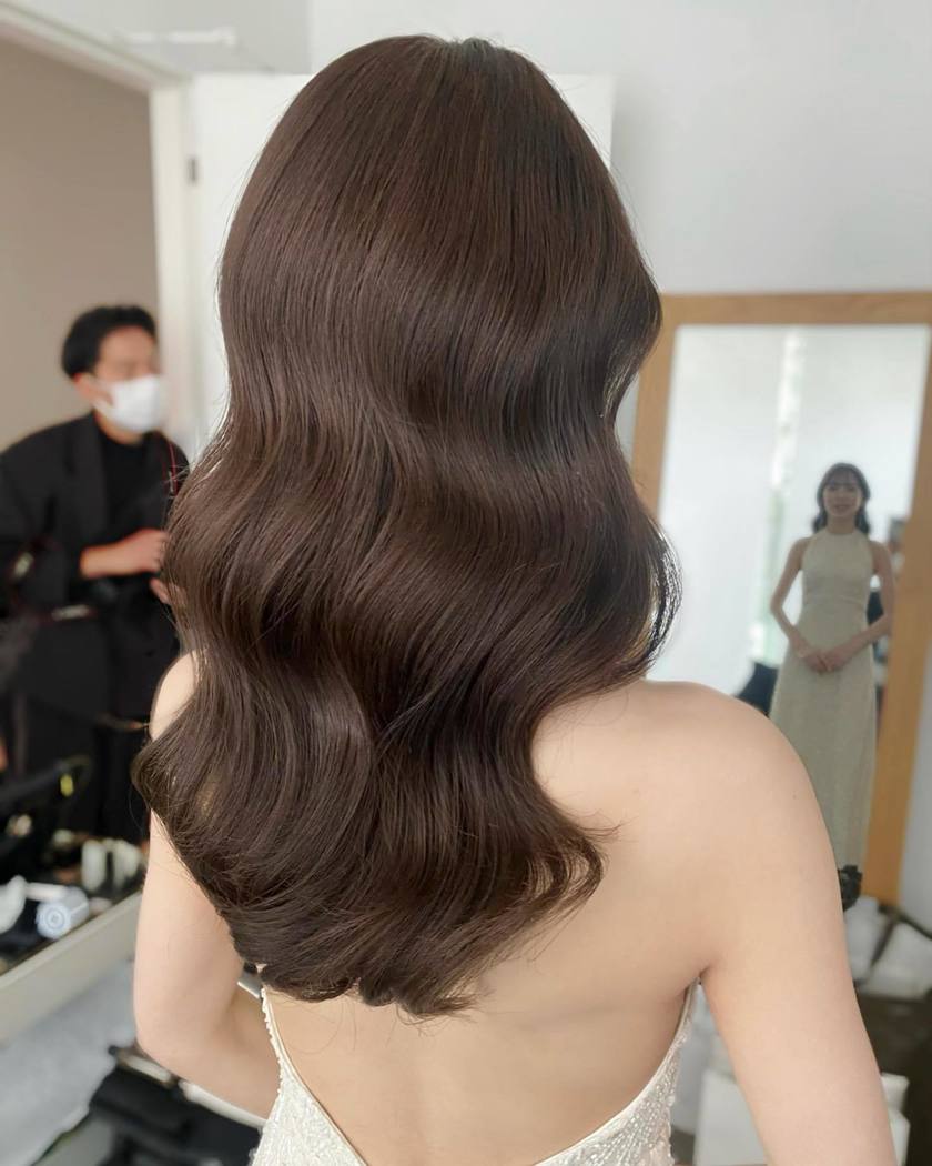 Recent Trends Made Clear! A Comprehensive Guide to Popular and Desired Bridal Hair Arrangements for 2024*にて紹介している画像