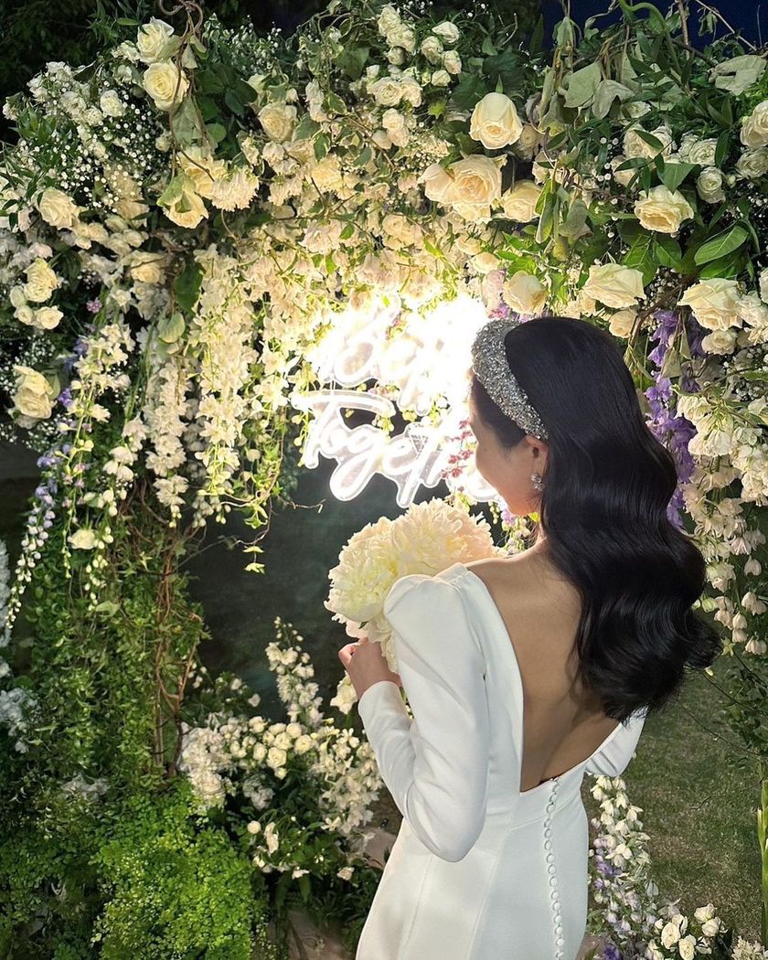 海外セレブ風の大きい巻き髪。お人形さんみたいで可愛い「ハリウッドウェーブ」ヘアアレンジ特集にて紹介している画像