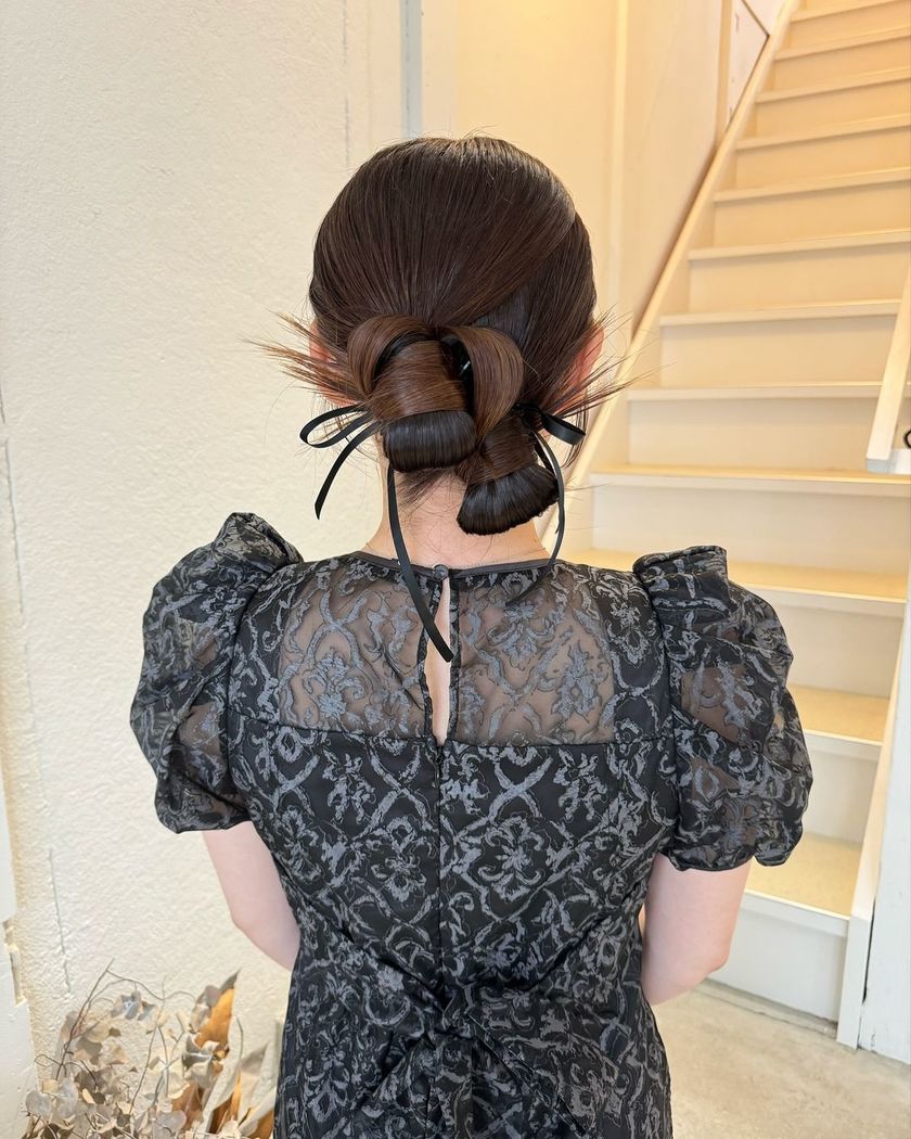 A guide for showing directly to your hairdresser: Recently trending 【Kachimori Hair】 Wedding Guest Hairstyles Special ♡にて紹介している画像