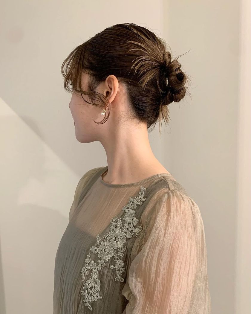 미용사에게 직접 보여주기 좋은 최근 유행의 【카치모리 헤어】결혼식 초대 헤어 스타일 특집♡にて紹介している画像