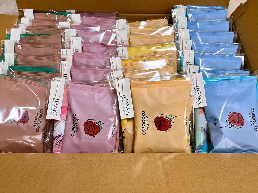 The packaging is cute ♡ Waffle cake specialty shop R.L's "Corocoro Waffle" seems like a great little gift option 🌹にて紹介している画像