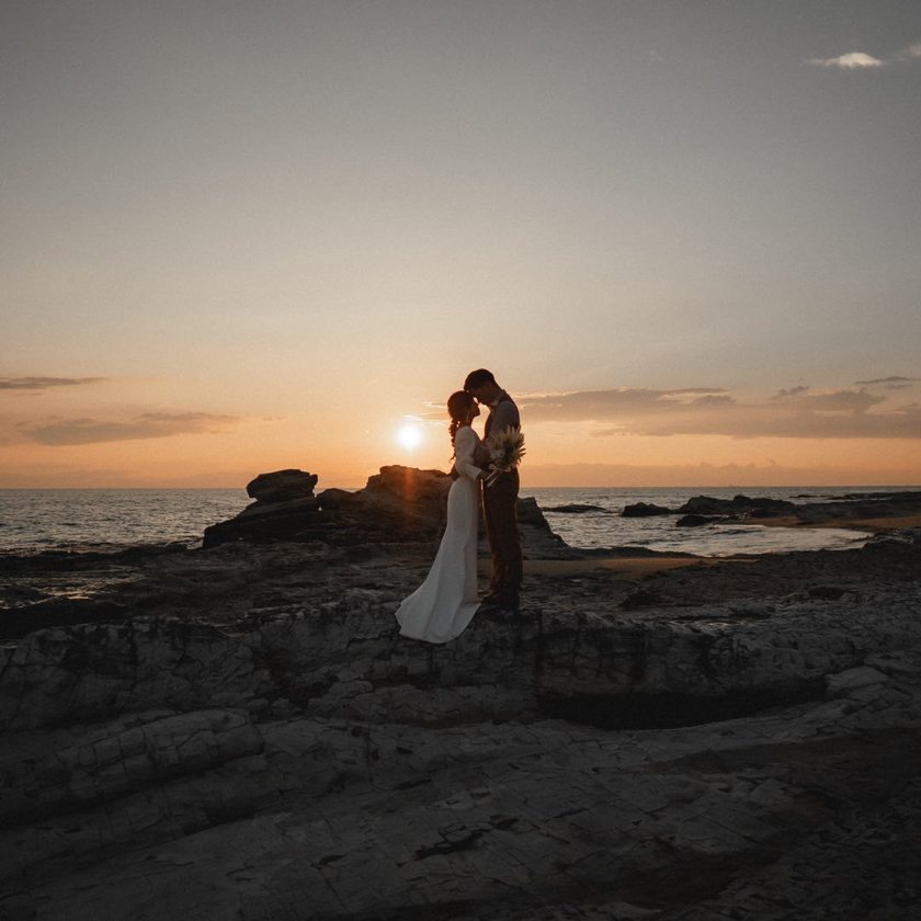 Aichi Prefecture's Oldest Lighthouse 🕯️ "Nomasaki Lighthouse" Wedding Photo Feature [49 Photos] 🤍にて紹介している画像