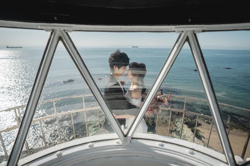 Aichi Prefecture's Oldest Lighthouse 🕯️ "Nomasaki Lighthouse" Wedding Photo Feature [49 Photos] 🤍にて紹介している画像