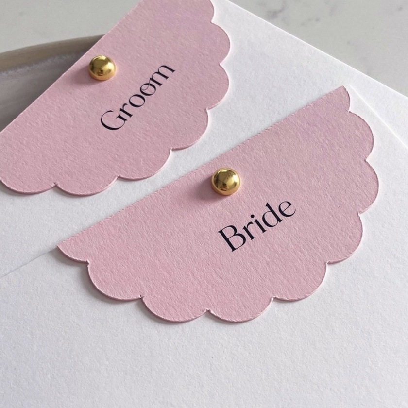 Did you know about "paper fasteners," which are easier than eyelets and are super useful for DIY paper items? 📌にて紹介している画像