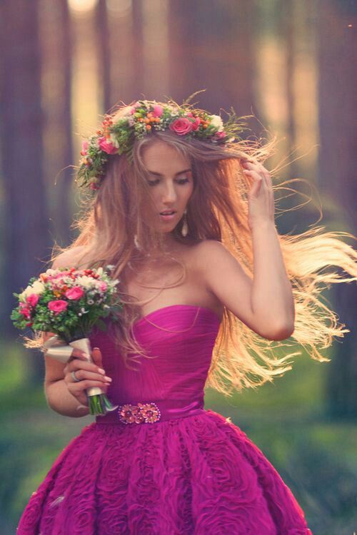 Bangs: The Ultimate Weapon to Make Brides Adorable ♡ Recommended Hairstyle Arrangements for Different Bangs ♩にて紹介している画像