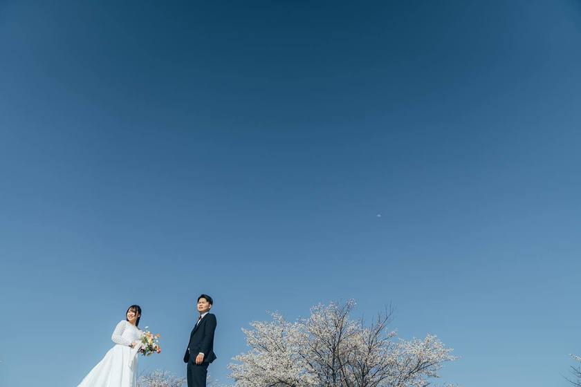 瀬戸内海を望む絶景の大パノラマにニコニコ岩!岡山県「王子が岳」でのウェディングフォト⛰にて紹介している画像