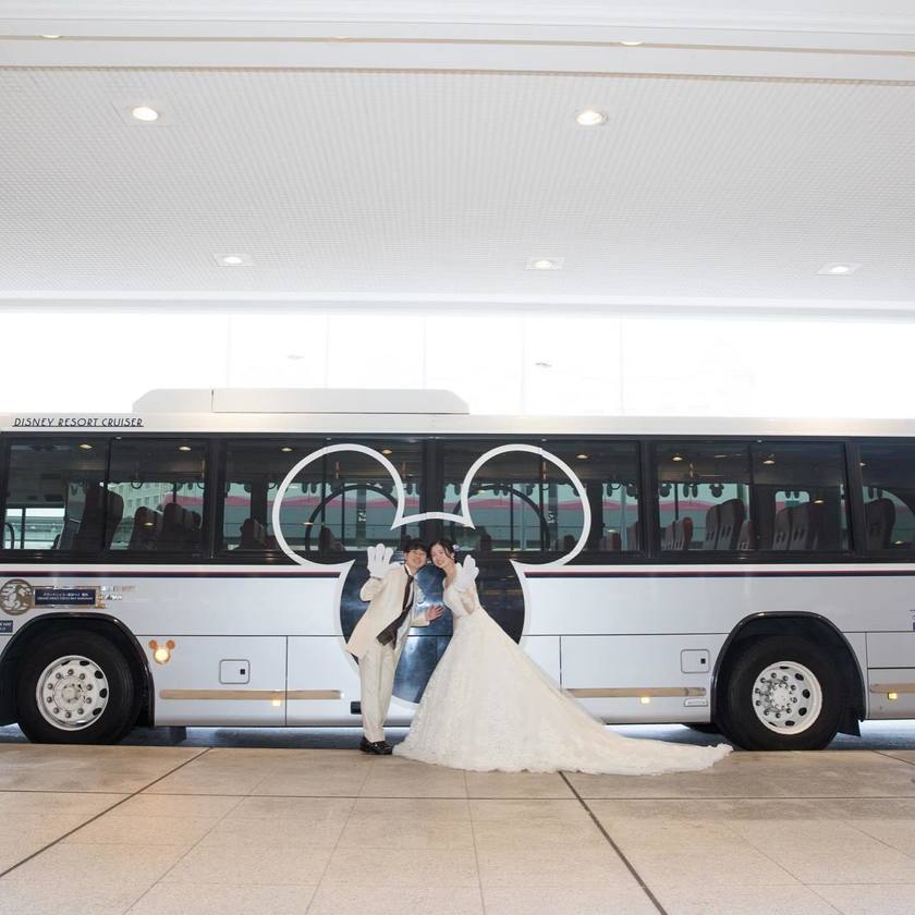 見れたら幸せ🕊️ミッキーバスの行き先は結婚式の日限定で「JUST MARRIED」になる🏰🎈にて紹介している画像