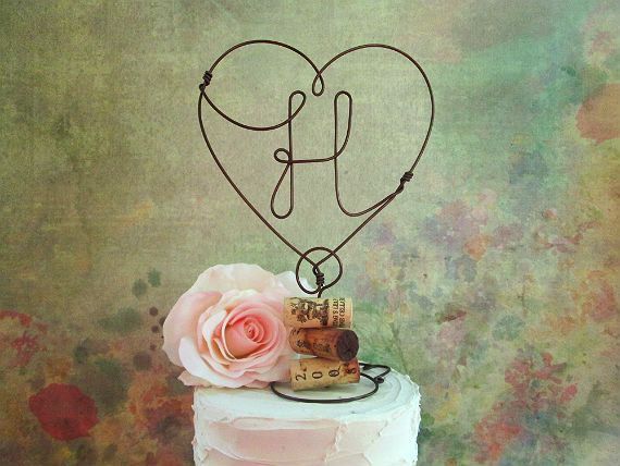 Classic Overseas DIY: Wedding Decoration Ideas Using Wine Corks ♡にて紹介している画像