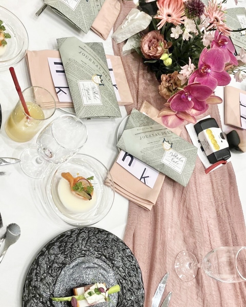 Buly's paper bag has transformed dramatically! It's amazing to turn a stylish paper bag into an instant camera cover ♡にて紹介している画像