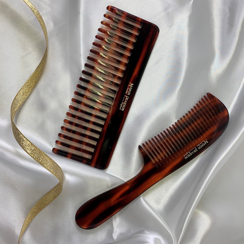 If you're struggling to find a gift, an "in-bath hair comb" seems like it would be well-received! 🛁🪮💆♀️にて紹介している画像