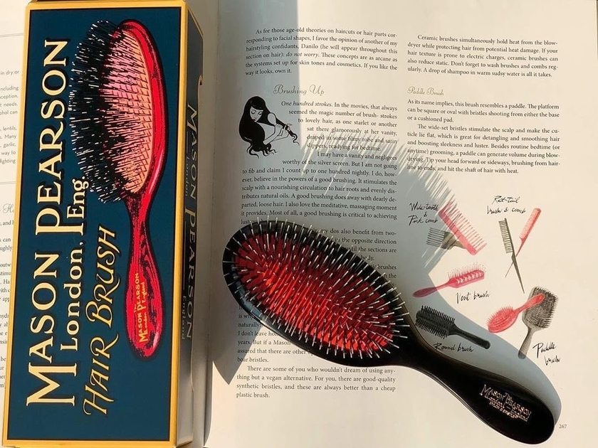 Emiri Aizawa also uses it. Featured in "The Devil Wears Prada"! The Rolls-Royce of brushes, "Mason Pearson" 🇬🇧にて紹介している画像