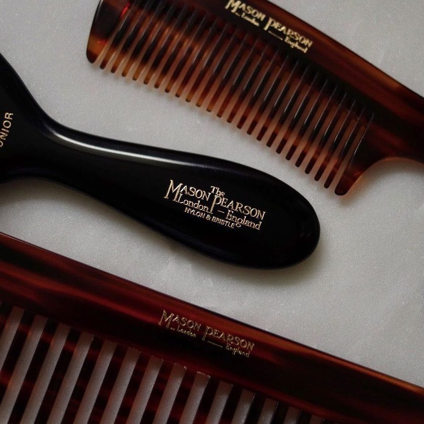 Emiri Aizawa also uses it. Featured in "The Devil Wears Prada"! The Rolls-Royce of brushes, "Mason Pearson" 🇬🇧にて紹介している画像