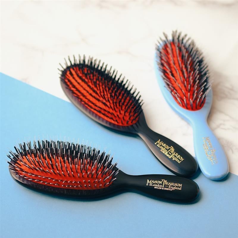 Emiri Aizawa also uses it. Featured in "The Devil Wears Prada"! The Rolls-Royce of brushes, "Mason Pearson" 🇬🇧にて紹介している画像