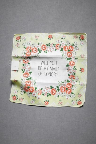 Essential Items for Girls: Adorable Handkerchief Decoration Ideas for Weddingsにて紹介している画像