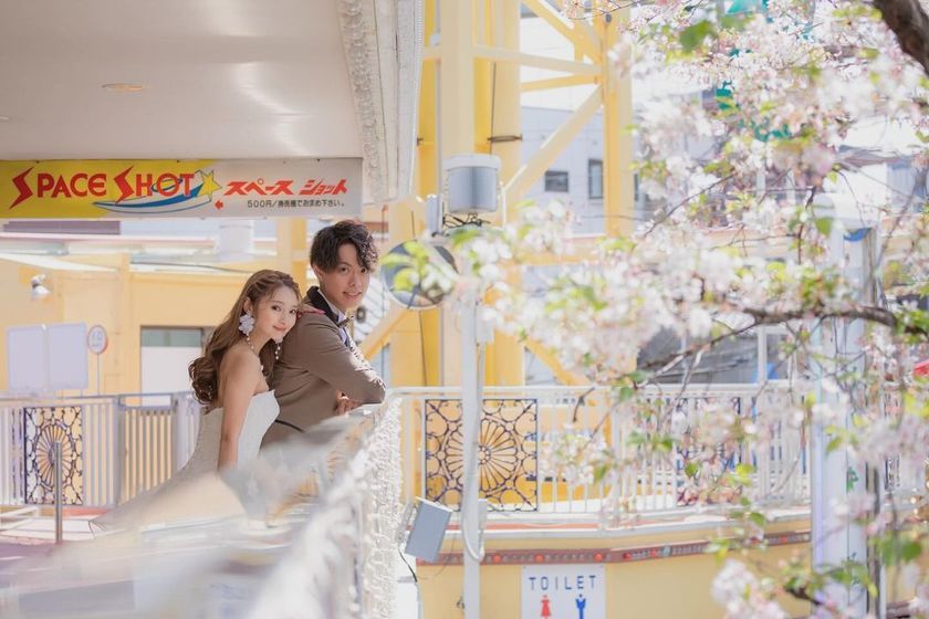 The classic Japanese attire, retro photos, and amusement parks🍡 "Asakusa Pre-Photoshoot" looks so fun! 👘⛩️にて紹介している画像