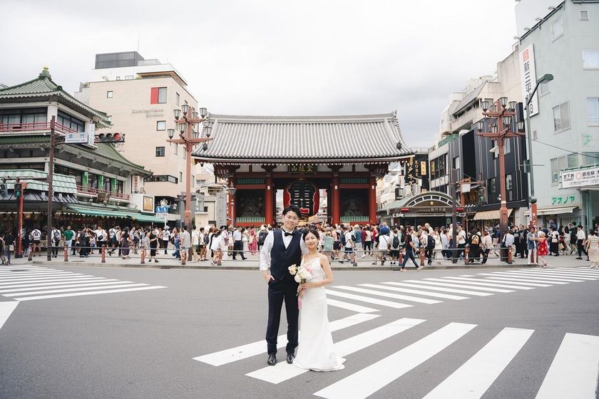 The classic Japanese attire, retro photos, and amusement parks🍡 "Asakusa Pre-Photoshoot" looks so fun! 👘⛩️にて紹介している画像