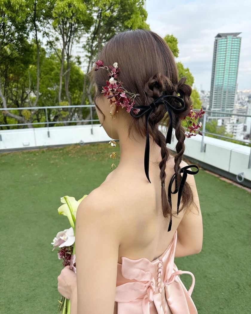 2024 Trend Hair ♡ 19 Cute Bridal Hair Arrangements of "Ribbon Hair" 🎀にて紹介している画像