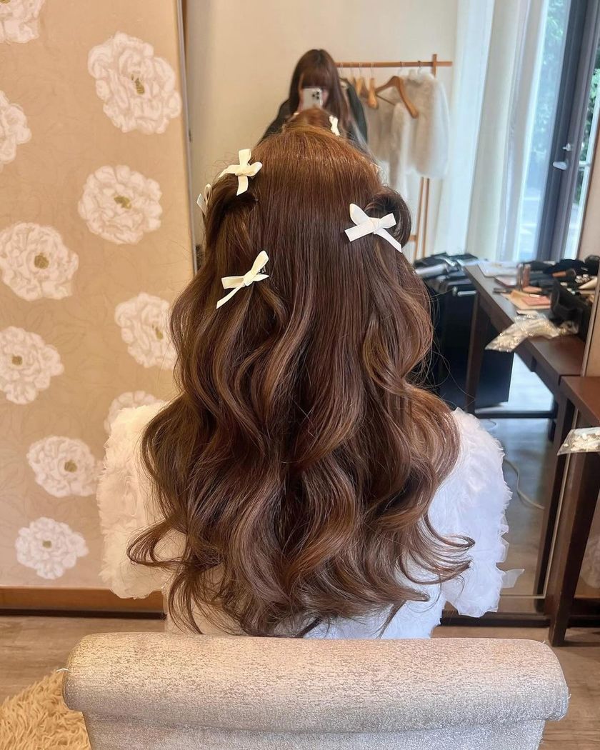 2024 Trend Hair ♡ 19 Cute Bridal Hair Arrangements of "Ribbon Hair" 🎀にて紹介している画像