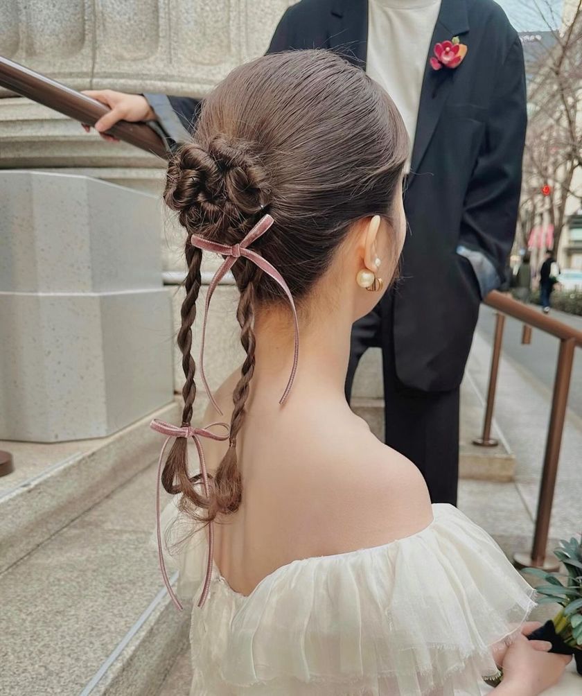 2024 Trend Hair ♡ 19 Cute Bridal Hair Arrangements of "Ribbon Hair" 🎀にて紹介している画像