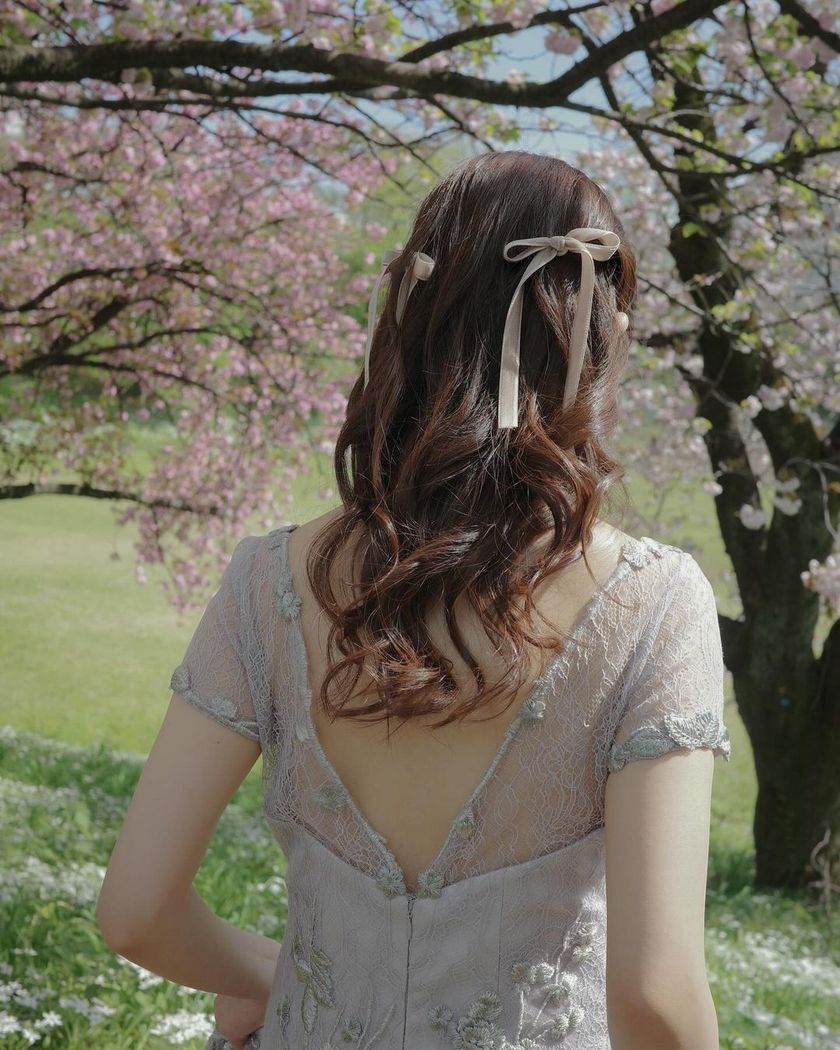 2024 Trend Hair ♡ 19 Cute Bridal Hair Arrangements of "Ribbon Hair" 🎀にて紹介している画像