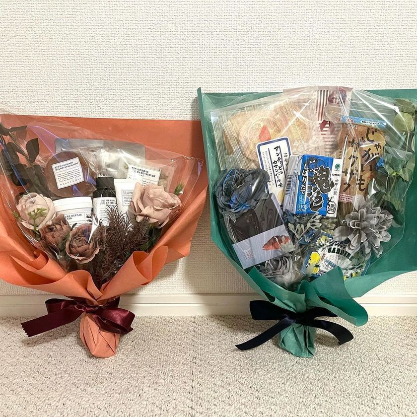 남성용 코스메 부케🤵🏻‍♂️신랑의 토스용 부케에서 인기 있는 안주 부케 만들기와 내용 해설🍺にて紹介している画像