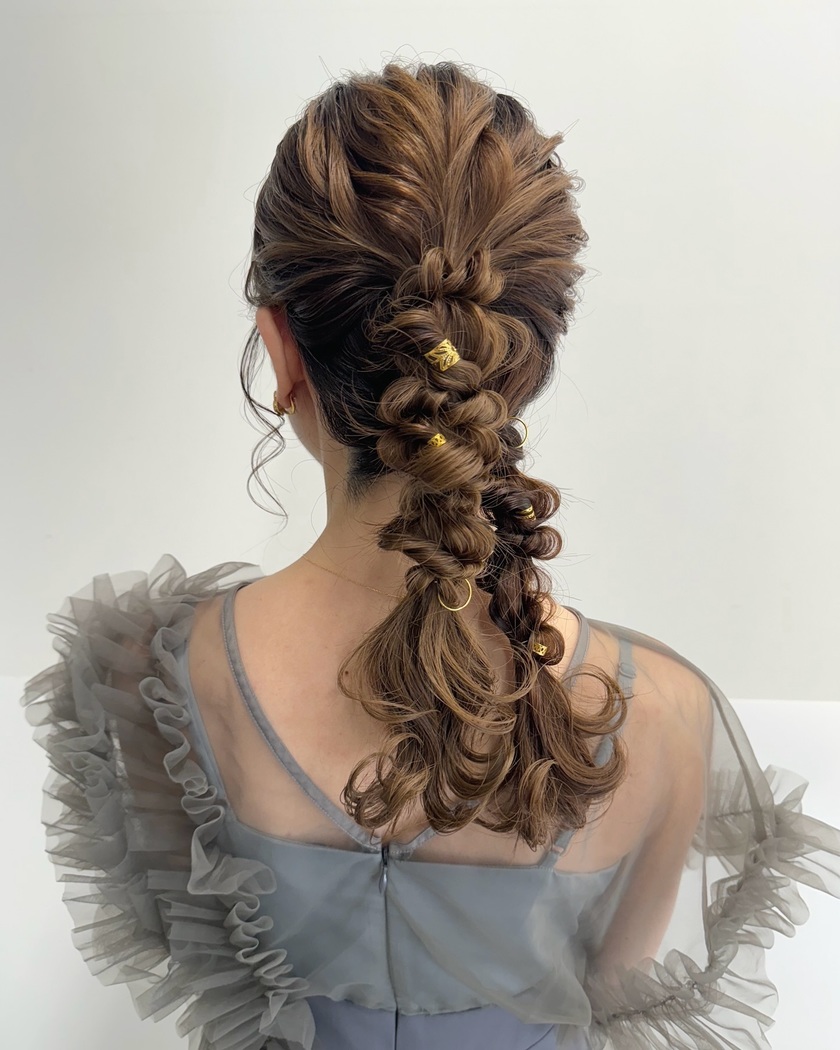 70 Latest Party Hair Arrangements for 2024 to Show Your Hairdresser♡にて紹介している画像