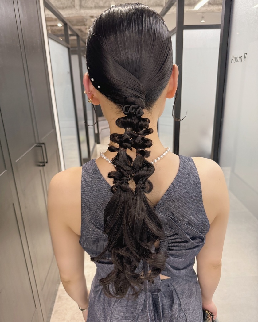 70 Latest Party Hair Arrangements for 2024 to Show Your Hairdresser♡にて紹介している画像