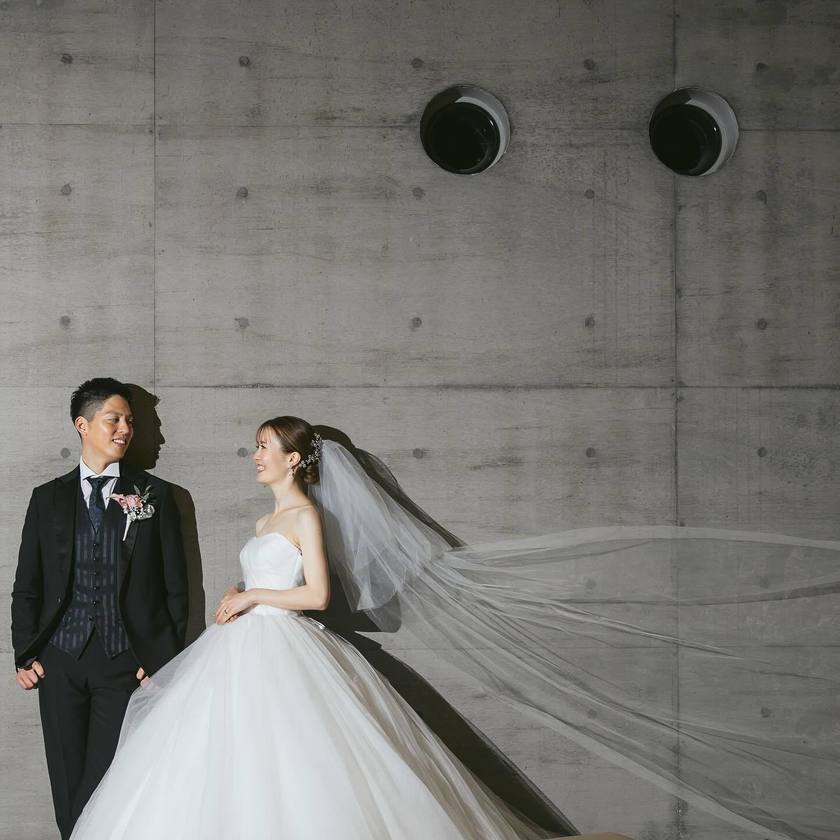헤어 어레인지? 액세서리? KIYOKO HATA×marry 몽글몽글 드레스를 입은 리얼 신부 코디にて紹介している画像